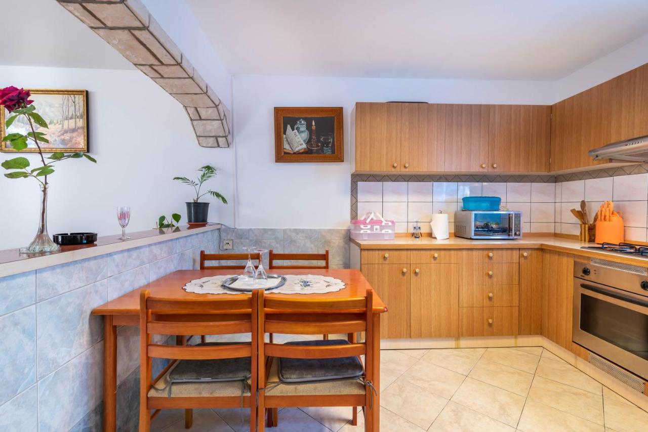 Nostress Apartment Пула Экстерьер фото